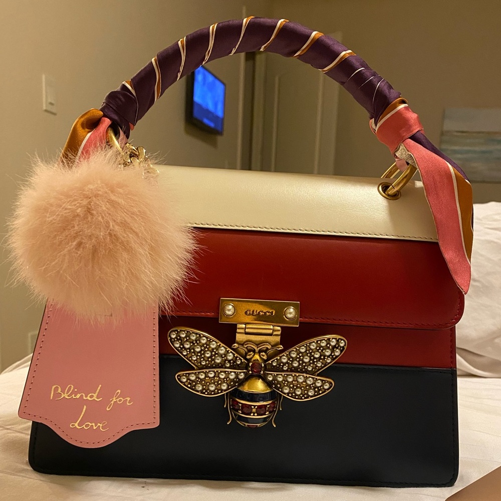 Aunthentic Gucci Handle bag. Not for sale